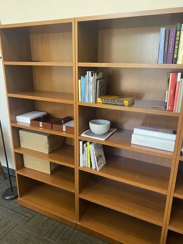 Bookshelves-Wood-(NO DISCOUNTS)