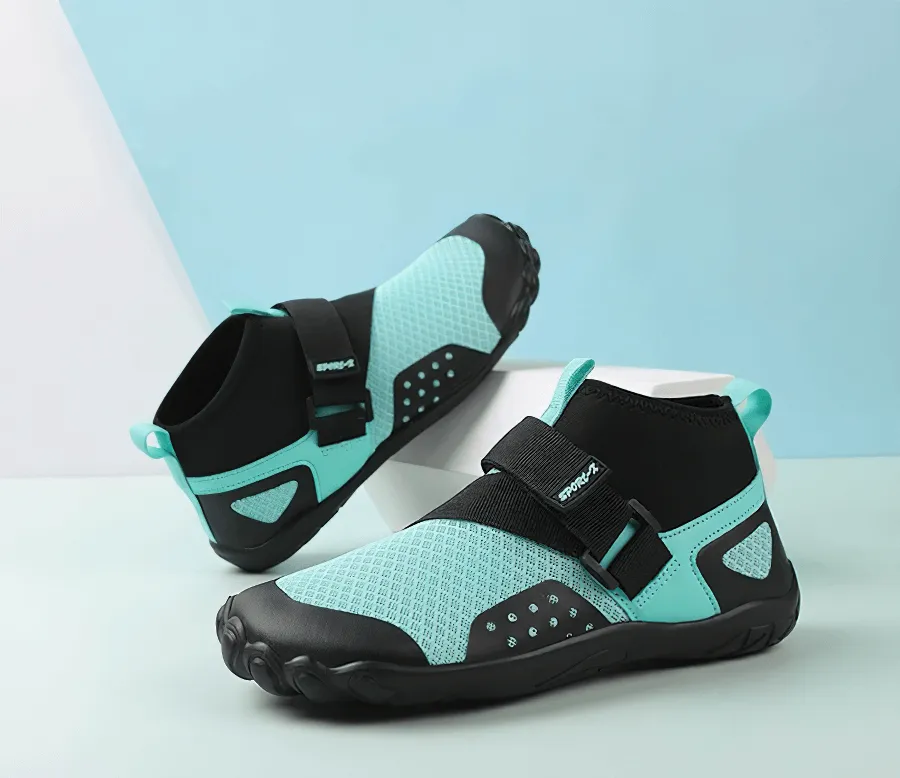 Unisex Light Water Shoes with Drainage Holes / Surf Sandals - SF0294